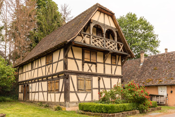 Obraz premium Old wooden house in Alsace