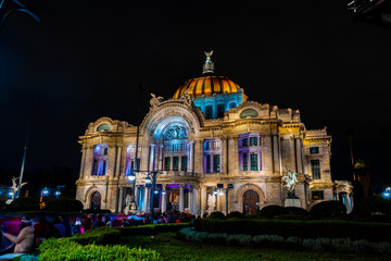 Fototapeta na wymiar palacio de bellas artes