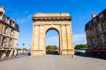 Fototapeta na wymiar La porte Cailhau Gate, Bordeaux