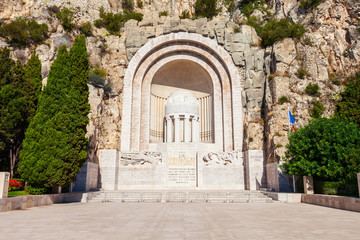 Fototapeta na wymiar War Memorial monument in Nice