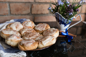still life buns sinnabon
