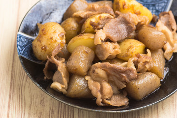 豚肉とジャガイモの炒め物