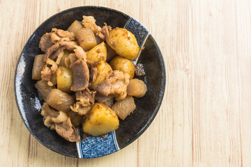 豚肉とジャガイモの炒め物