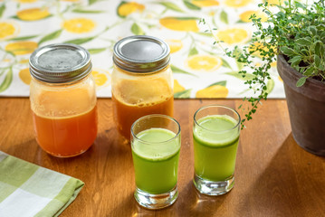 Making fresh organic vegetable juice at home