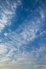 秋の空と雲(11月)