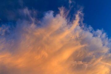 Fototapeta na wymiar Beautiful twilight sky and cloudy in sunset background