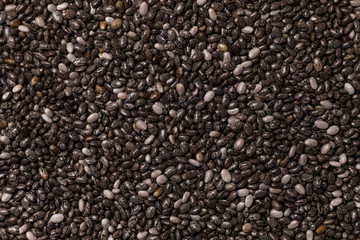 Viele kleine Chiasamen, die mit einer Makrolinse fotografiert wurden.
