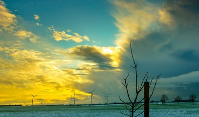 Zachód słońca granica chmur © Piotr