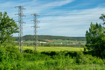 Prados y campos de cultivo en verano.