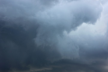 Obraz premium dark clouds before a thunderstorm