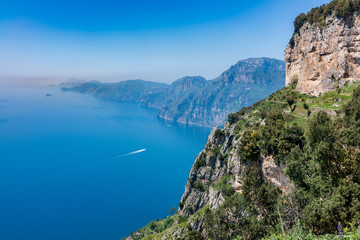 Fototapeta na wymiar Landscape of Amalfi coast from hiking trail 