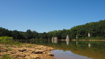 Lac dans le département du Lot, coin très agréable pour se reposer et se détendre