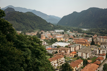 Fototapeta na wymiar Village between the rocky mountains