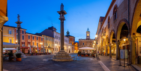 RAVENNA, ITALY - JANUARY 27, 2020: The square Piazza del Popolo at dusk. - obrazy, fototapety, plakaty