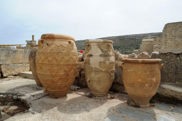 Jarres g&eacute;antes du palais de Cnossos en Cr&egrave;te