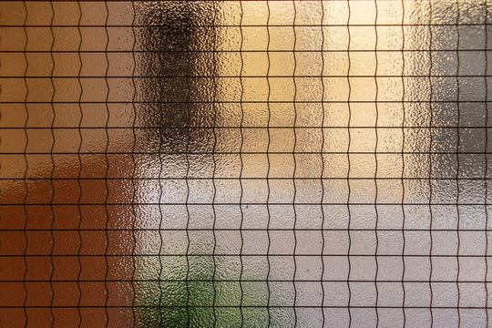 Cristal rugoso con lineas