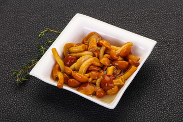 Pickled honey agaric