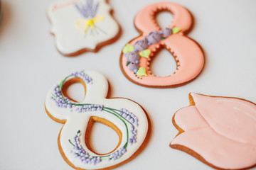 gingerbread figure eight on a white background