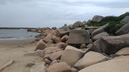 Fototapeta na wymiar laguna beach with beautiful rocks in the sea