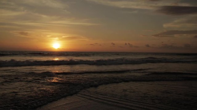 Beautiful sunset sky horizon by the beach (30fps)