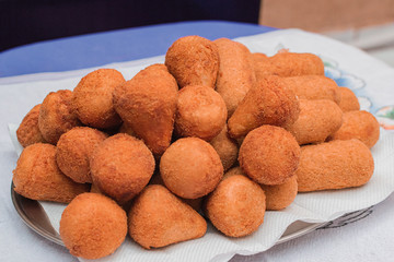 Coxinhas de frango frito