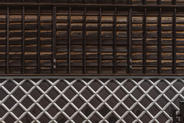 歴史を感じる壁