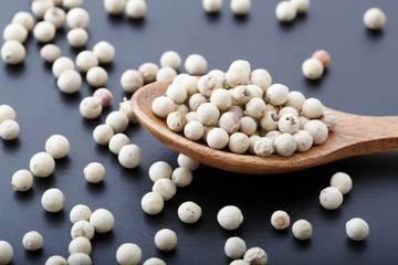 ホワイトペッパー粒