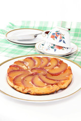 Obraz na płótnie Canvas 手作り　りんごのアーモンドパウダーケーキ