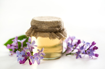 Obraz na płótnie Canvas Lilac Essential Oil