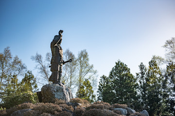 三峯神社　日本武尊銅像
