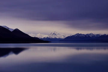 Fototapeta na wymiar Mt Cook at dawn from Pukaki