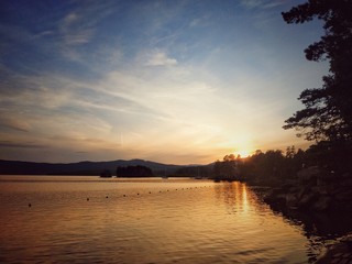 Fototapeta na wymiar Sunset on the lake Turgoyak, Russia