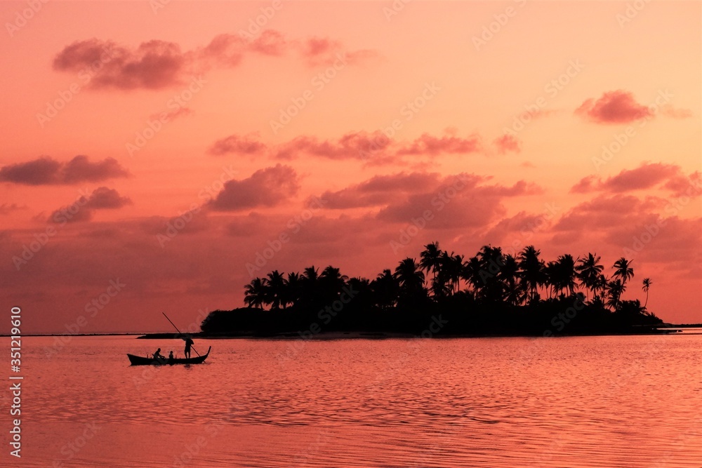 Wall mural beautiful sunset view of lakshdweep island, india,indian ocean,long view, dweep