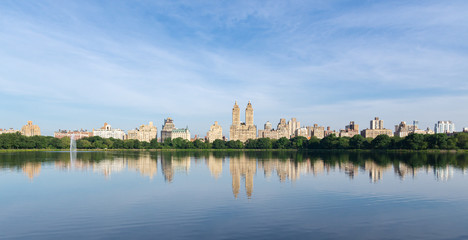 Fototapeta na wymiar New York City - Manhattan panoramic view from Central Park