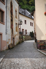 Fototapeta na wymiar streetview of an old french medieval village