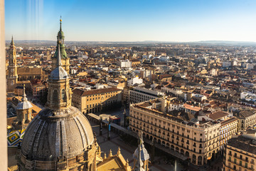 Obraz premium Basilica de Nuestra Señora del Pilar Cathedral in Zaragoza, Spain.