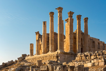 Fototapeta na wymiar Temple of Zeus, Jerash, Jordan