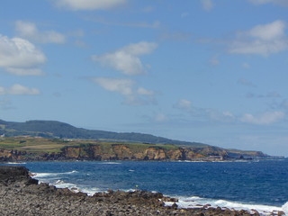 Fototapeta na wymiar Férias na Ilha Terceira Açores - Portugal, mar, céu, costa, flores