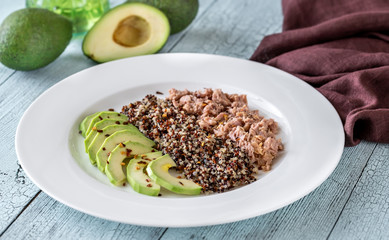Quinoa with avocado and tuna