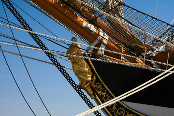 Statue on the bow of the ship
