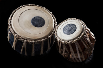 Tabla, Instrumento de percusión típico del norte de India