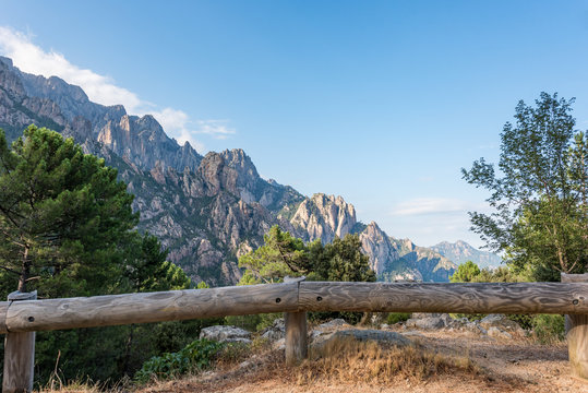 Aigu Bilder Durchsuchen 1,657 Archivfotos, und Videos