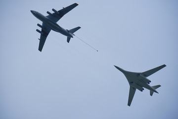 Russian military aircraft flies over the city