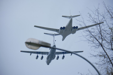 Russian military aircraft flies over the city