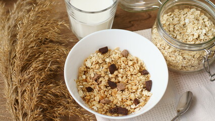 oat flakes and milk