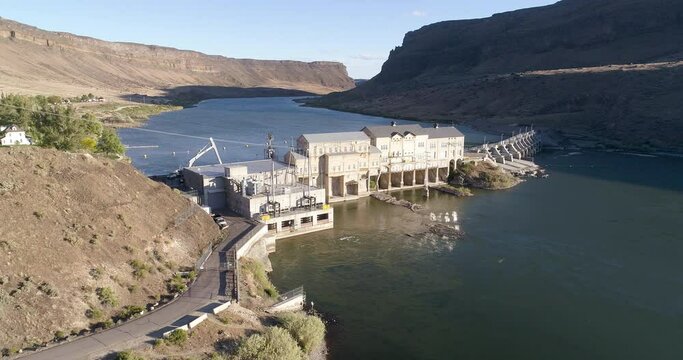 swan falls dam on the mighty snake river
