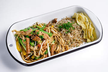 Peruvian Chinese fusion food: Combinado 