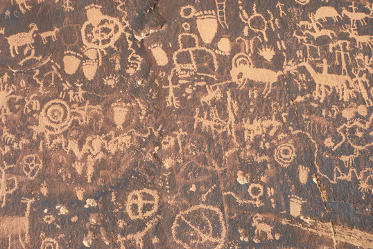 Petroglyphs, Newspaper Rock, Southern UT
