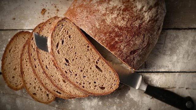 Frisches Brot vom B&auml;cker