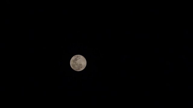 Timelapse Luna llena 2020 El Salvador cielo despejado crateres luna movimiento de la luna noche clara